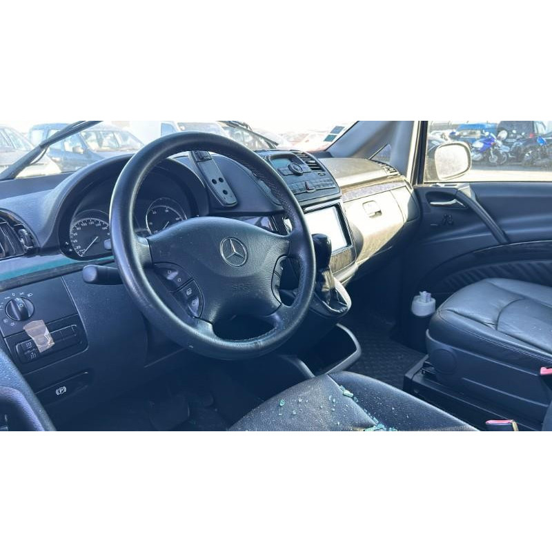 Verin de coffre MERCEDES VIANO 639 Photo n°4