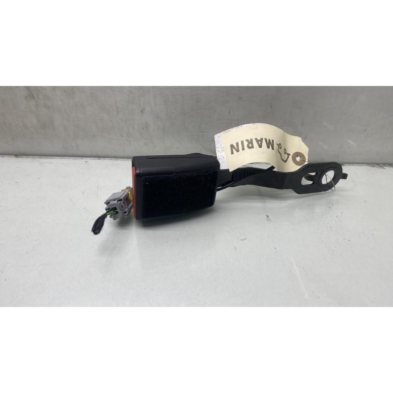 Attache ceinture avant droit PEUGEOT 208 1 Photo n°1
