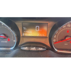 Attache ceinture avant droit PEUGEOT 208 1