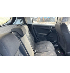 Attache ceinture avant droit PEUGEOT 208 1