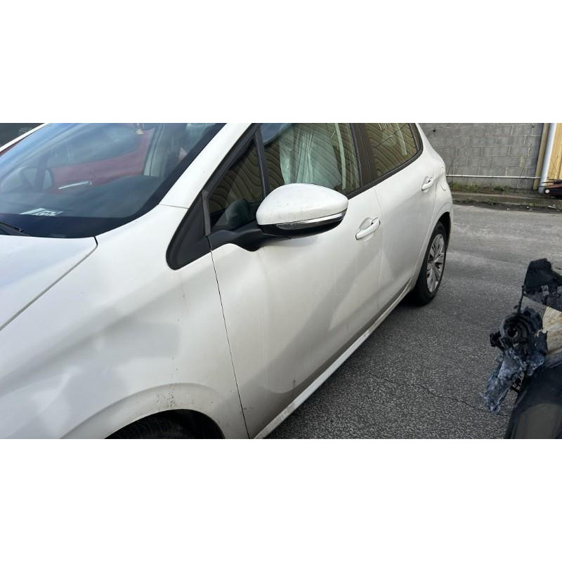 Attache ceinture avant droit PEUGEOT 208 1 Photo n°9