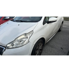 Attache ceinture avant droit PEUGEOT 208 1