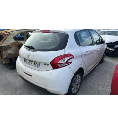 Attache ceinture avant droit PEUGEOT 208 1