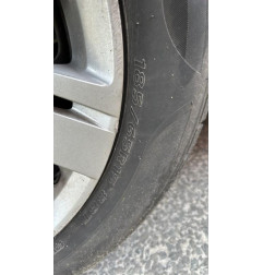 Attache ceinture avant droit PEUGEOT 208 1