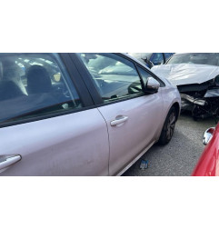 Attache ceinture avant droit PEUGEOT 208 1
