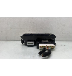 Bouton de warning HYUNDAI IX 20