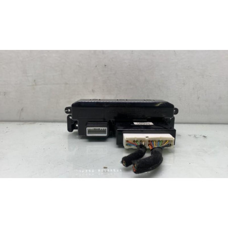 Bouton de warning HYUNDAI IX 20