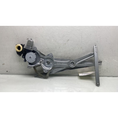 Leve vitre electrique avant droit TOYOTA VERSO Photo n°1