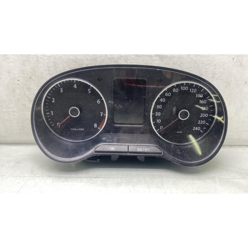 Compteur VOLKSWAGEN POLO 5 Photo n°2