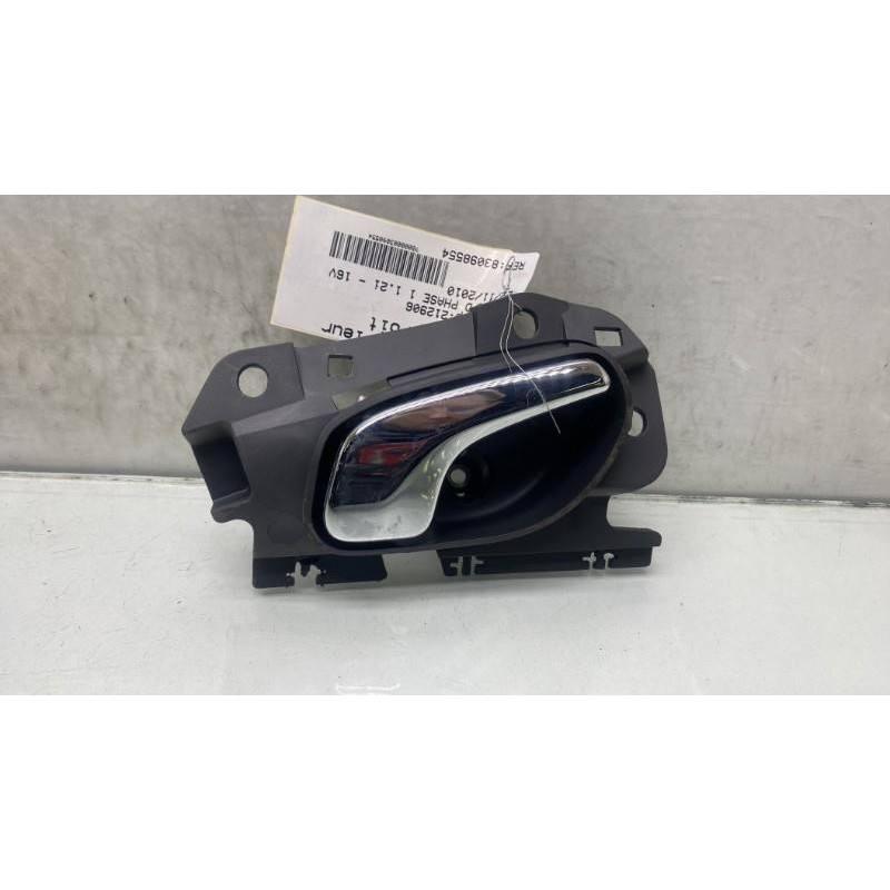 Poignee interieur arriere droit OPEL CORSA D Photo n°3
