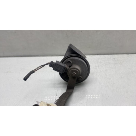 Avertisseur/Klaxon VOLKSWAGEN PASSAT 5 Photo n°1