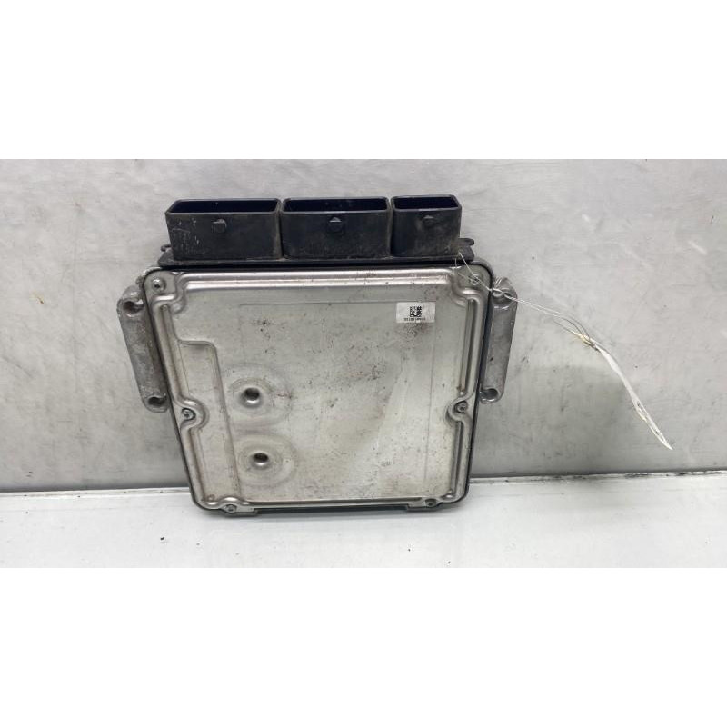 Calculateur moteur RENAULT CLIO 4 Photo n°2