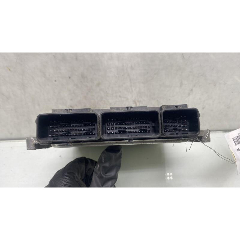 Calculateur moteur RENAULT CLIO 4 Photo n°4