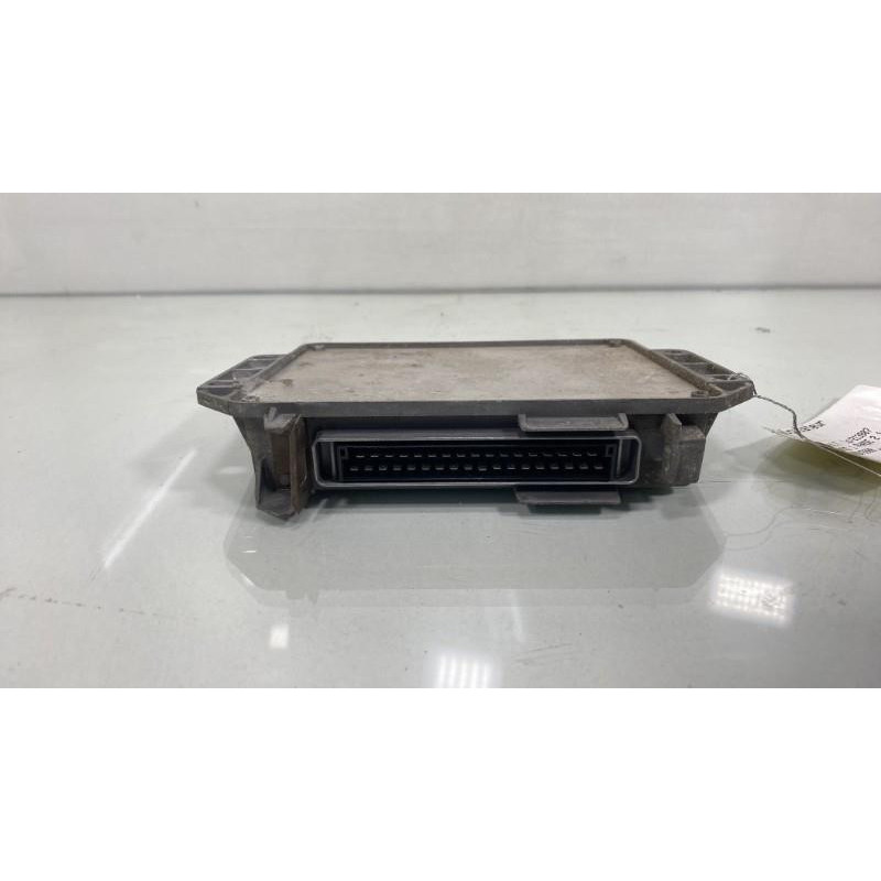 Calculateur moteur RENAULT TWINGO 1 Photo n°3