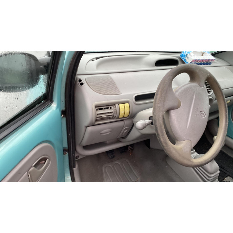 Calculateur moteur RENAULT TWINGO 1 Photo n°19
