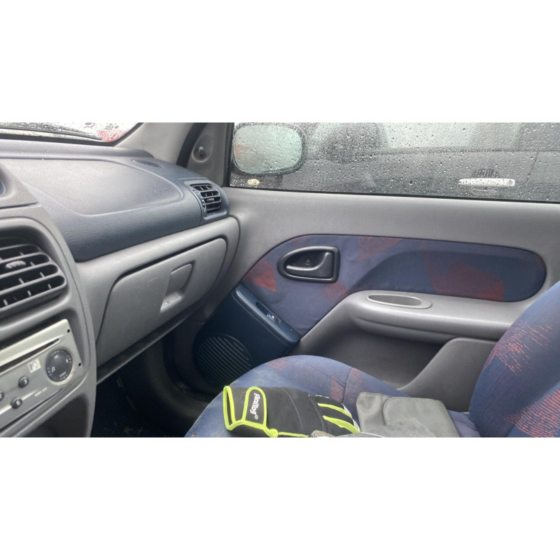 Calculateur moteur RENAULT CLIO 2 Photo n°6