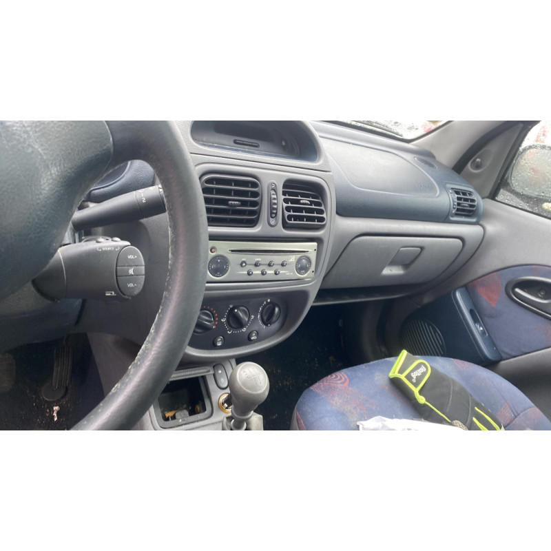 Calculateur moteur RENAULT CLIO 2 Photo n°19