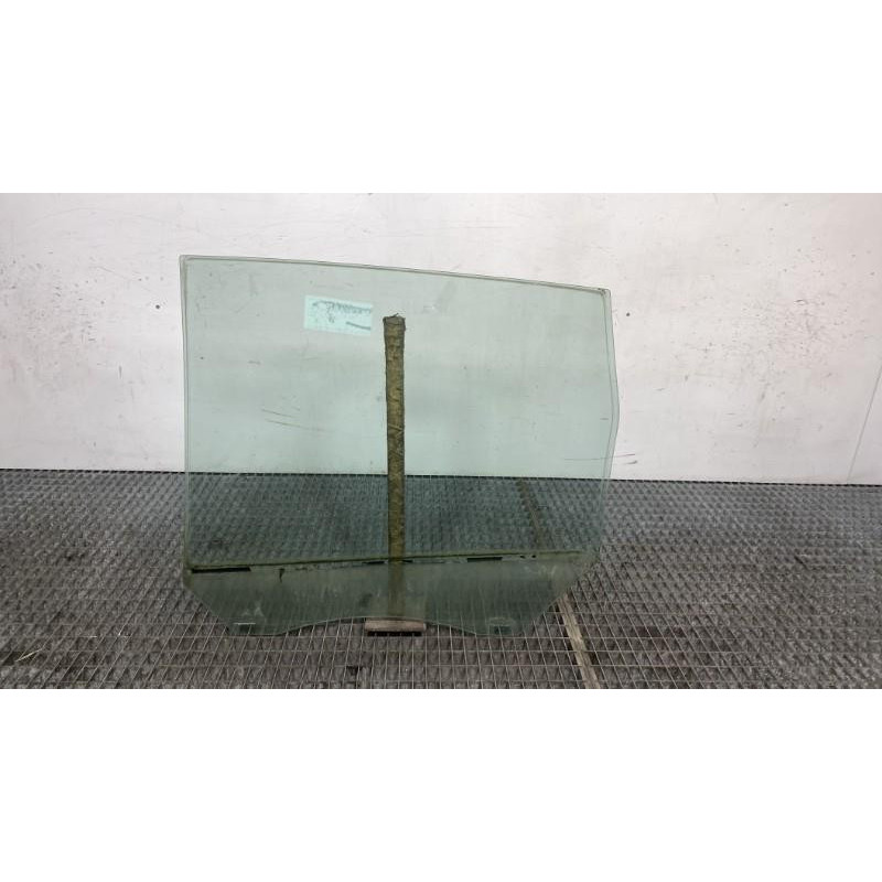 Vitre arriere droit FORD C-MAX 1 Photo n°4