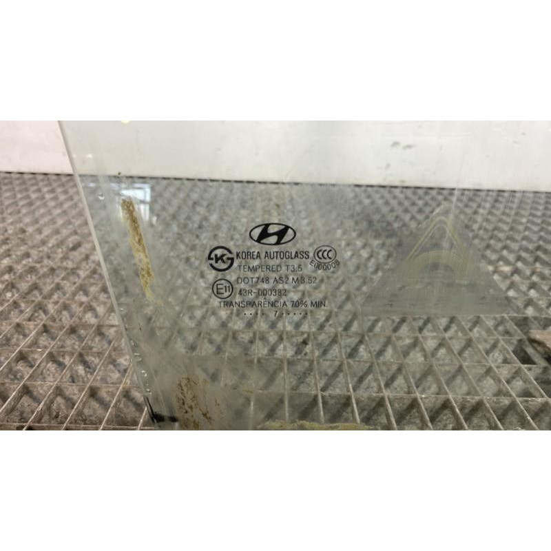 Vitre avant droit HYUNDAI SANTA FE 2 Photo n°4