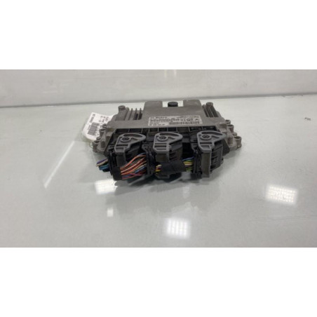 Calculateur moteur PEUGEOT 207