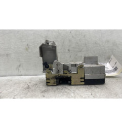 Serrure avant droit PEUGEOT 307