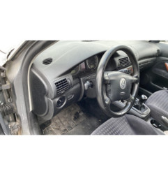 Serrure avant droit VOLKSWAGEN PASSAT 4
