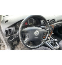 Serrure avant droit VOLKSWAGEN PASSAT 4