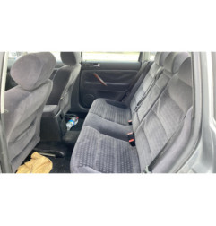 Serrure avant droit VOLKSWAGEN PASSAT 4