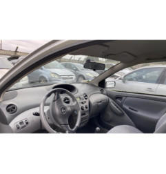 Serrure avant droit TOYOTA YARIS 1