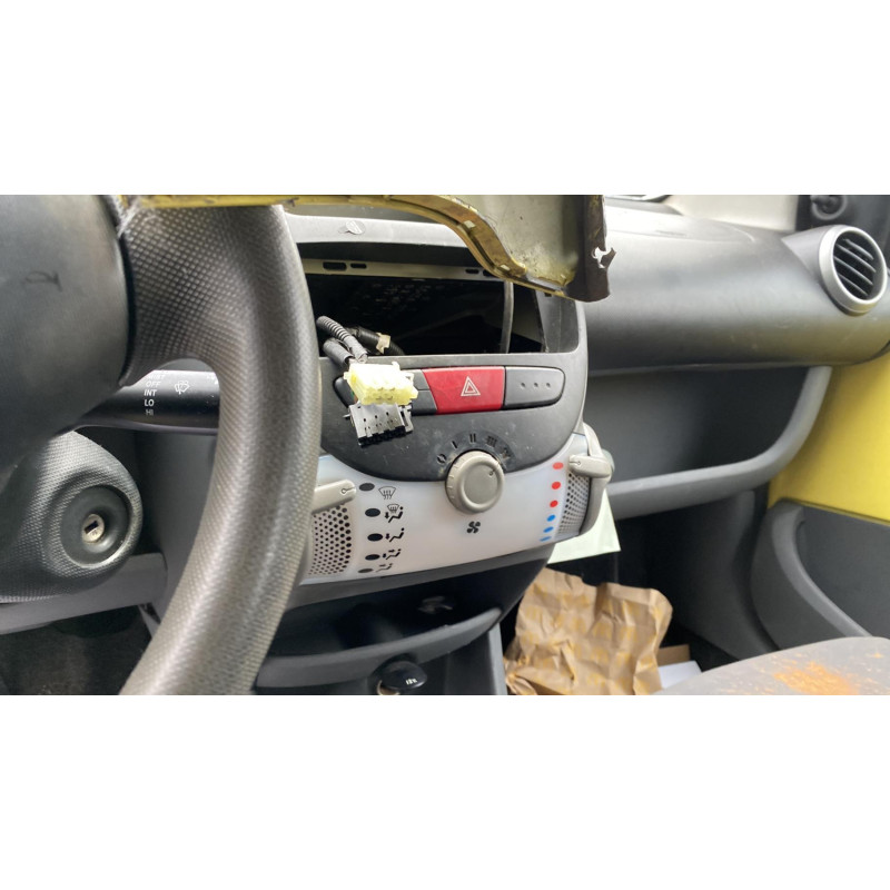 Calculateur moteur PEUGEOT 107 Photo n°16