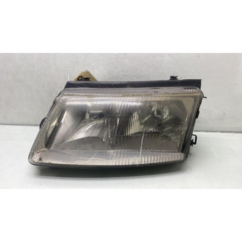 Optique avant principal gauche (feux)(phare) VOLKSWAGEN PASSAT 4 Photo n°2