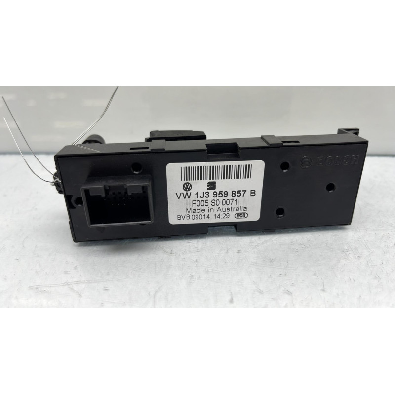 Interrupteur de leve vitre avant gauche SEAT TOLEDO 2 Photo n°5
