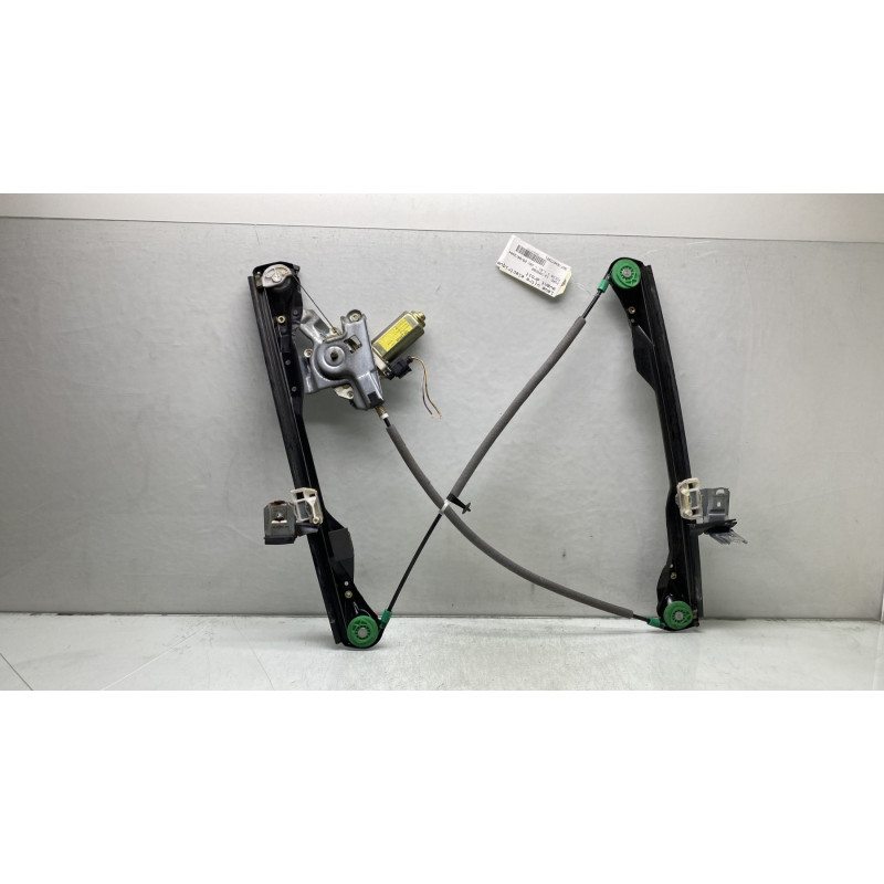 Leve vitre electrique avant droit FORD FOCUS 1 Photo n°1