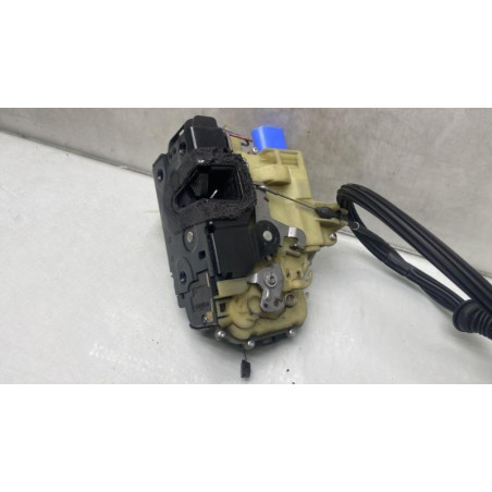 Serrure avant droit VOLKSWAGEN POLO 4
