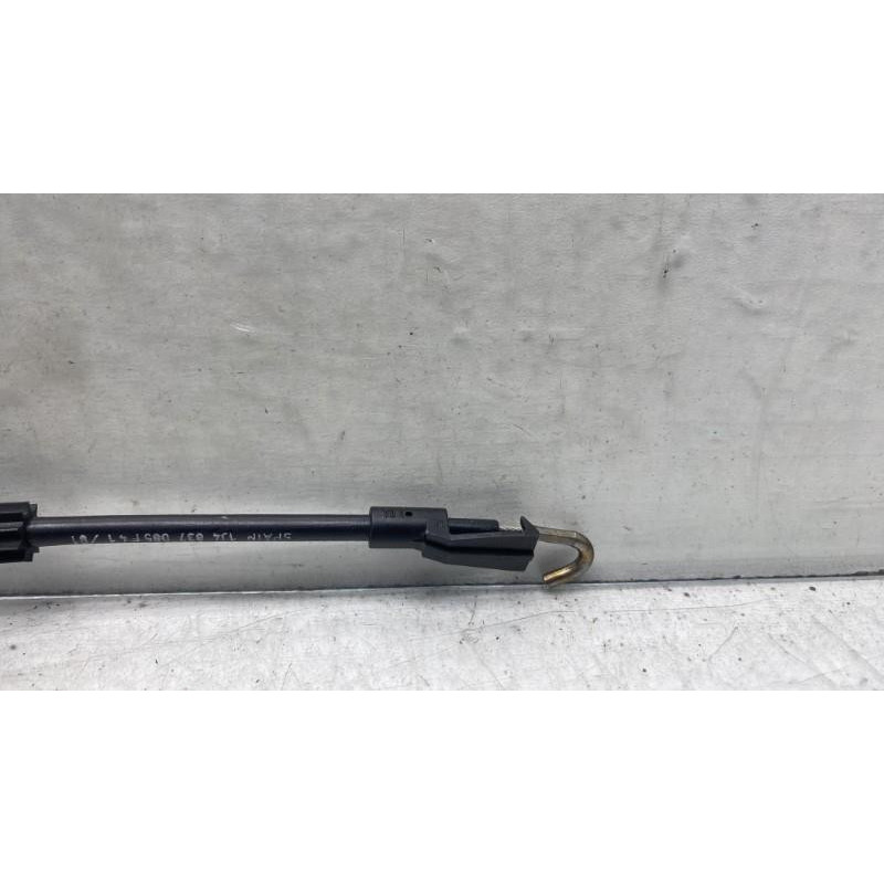 Serrure avant droit VOLKSWAGEN BORA Photo n°3