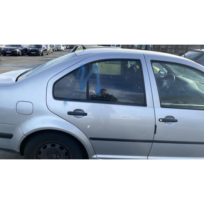 Serrure avant droit VOLKSWAGEN BORA Photo n°17