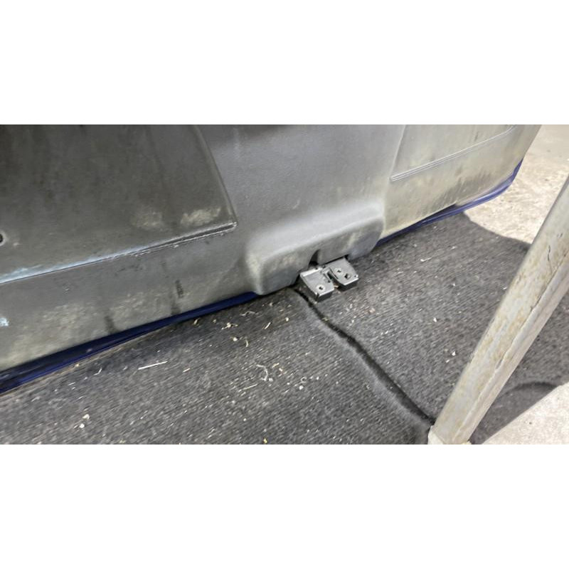 Malle/Hayon arriere RENAULT CLIO 3 Photo n°12