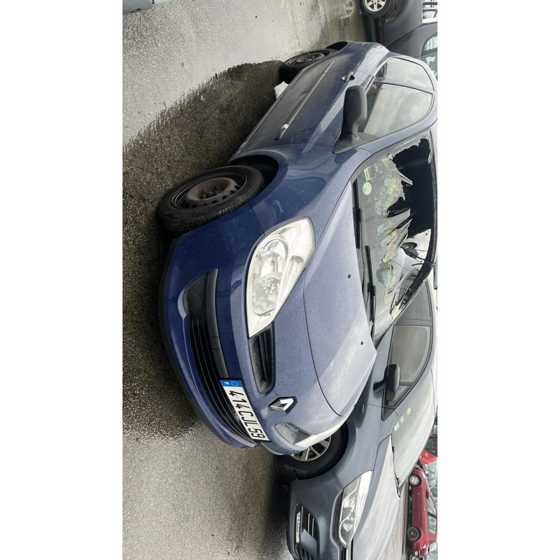 Malle/Hayon arriere RENAULT CLIO 3 Photo n°14