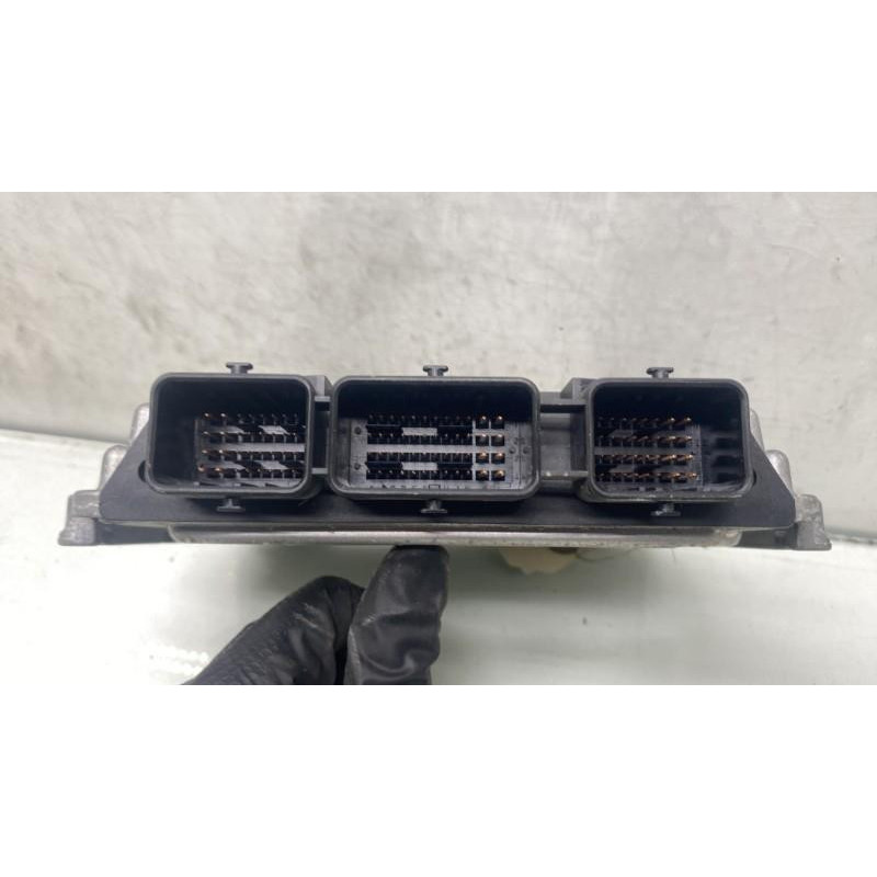 Calculateur moteur PEUGEOT 407 Photo n°1