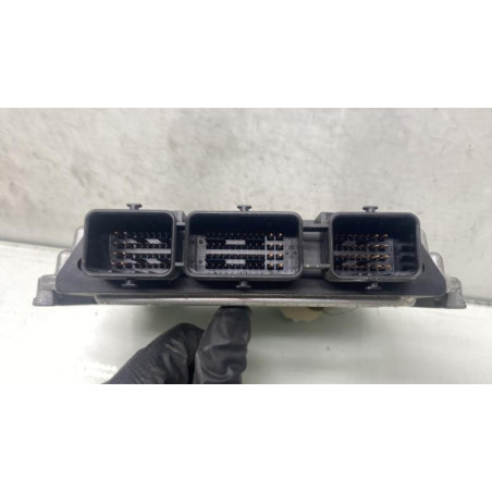 Calculateur moteur PEUGEOT 407 Photo n°1