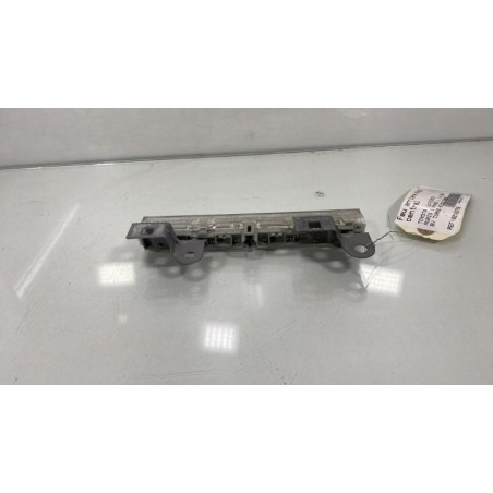 Feu arriere stop central TOYOTA AURIS 1