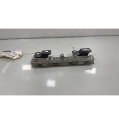 Feu arriere stop central TOYOTA AURIS 1
