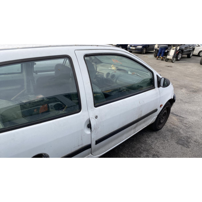Pare choc avant RENAULT TWINGO 1 Photo n°16
