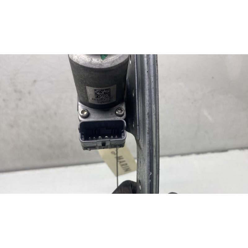 Leve vitre electrique arriere gauche CITROEN C3 2 Photo n°4