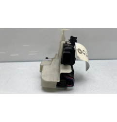Serrure avant droit VOLKSWAGEN POLO 4