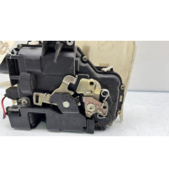 Serrure avant droit VOLKSWAGEN POLO 4