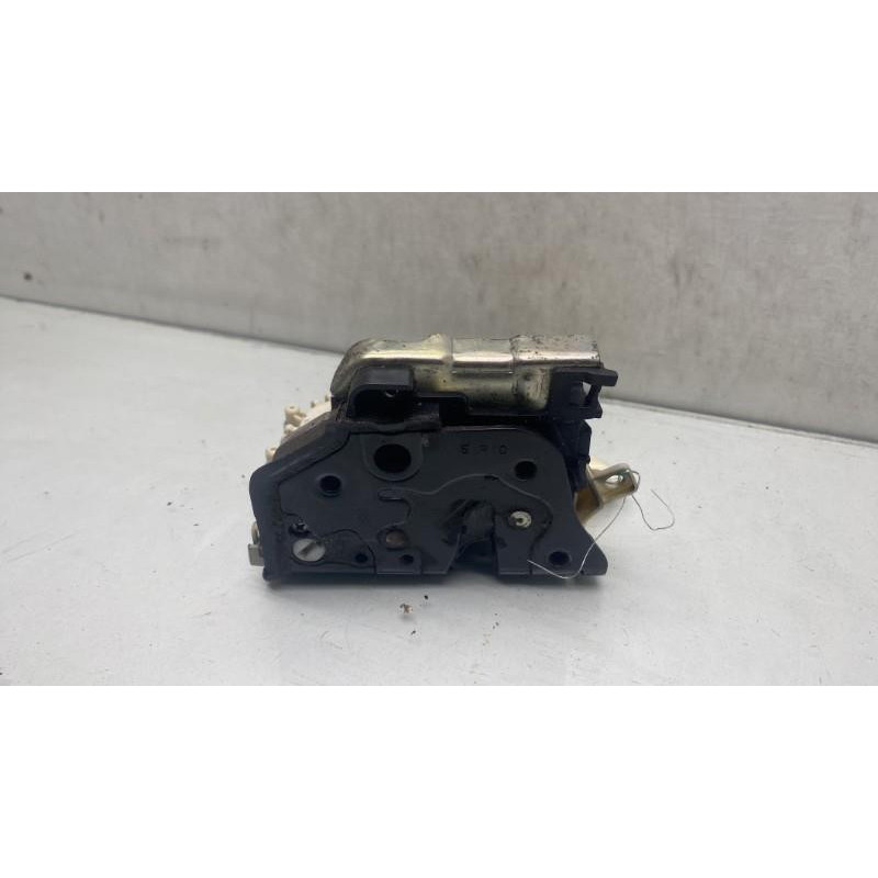 Serrure avant droit AUDI A1 1 Photo n°3