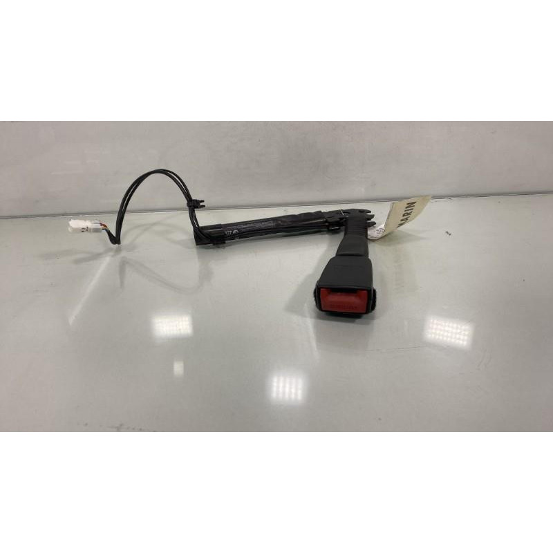 Pretensionneur de ceinture avant droit BMW SERIE 1 F20 Photo n°2