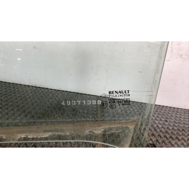 Vitre arriere gauche RENAULT LAGUNA 3 Photo n°1