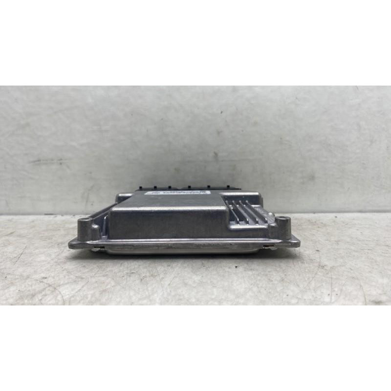 Calculateur moteur BMW SERIE 3 E91 Photo n°1